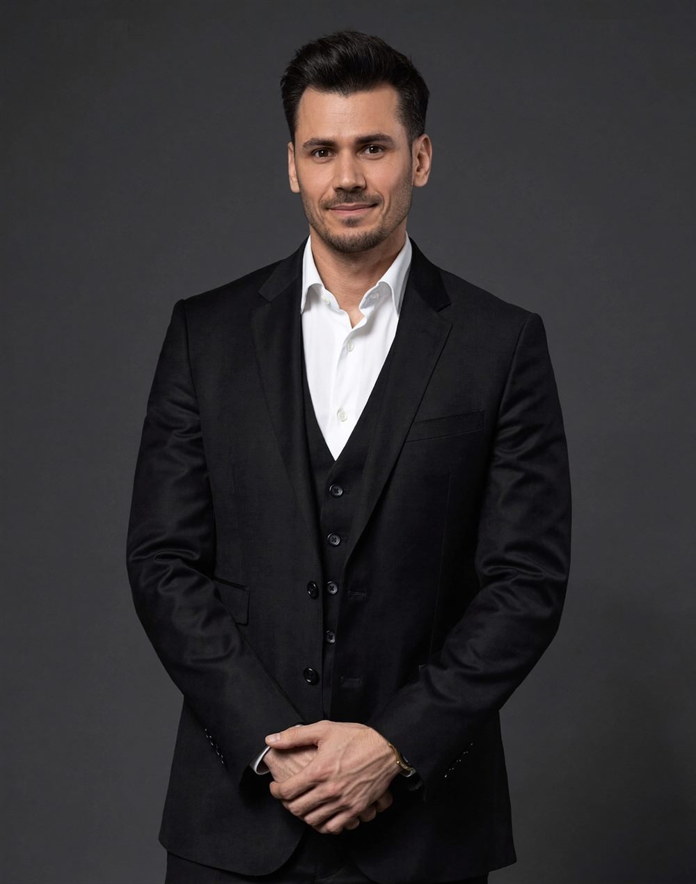 Alexandru Consulea în discuție cu un client