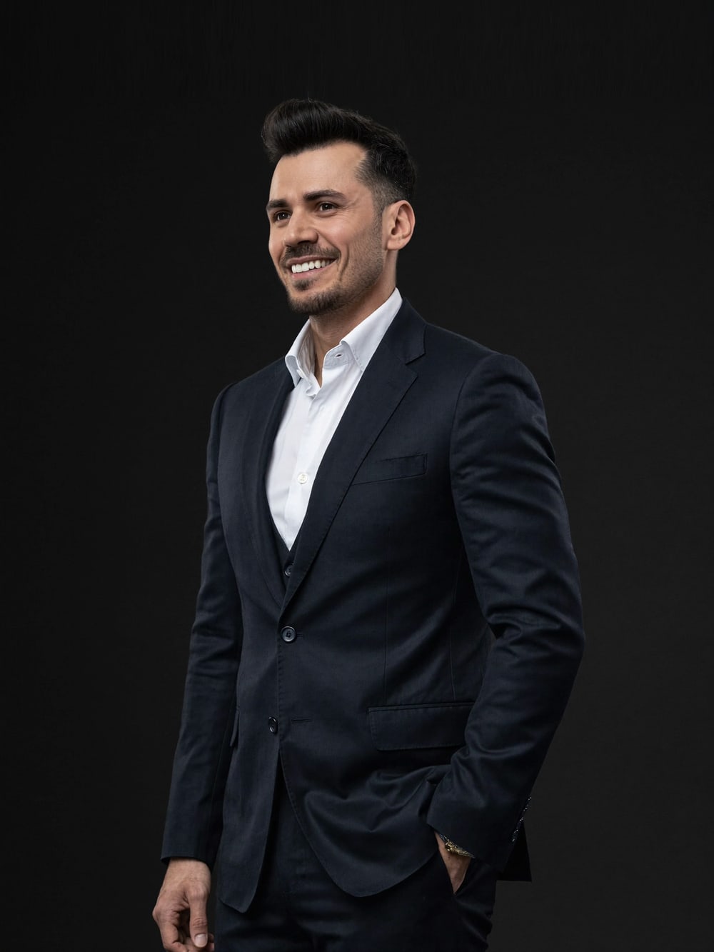 Alexandru Consulea, agent imobiliar în București și Ilfov